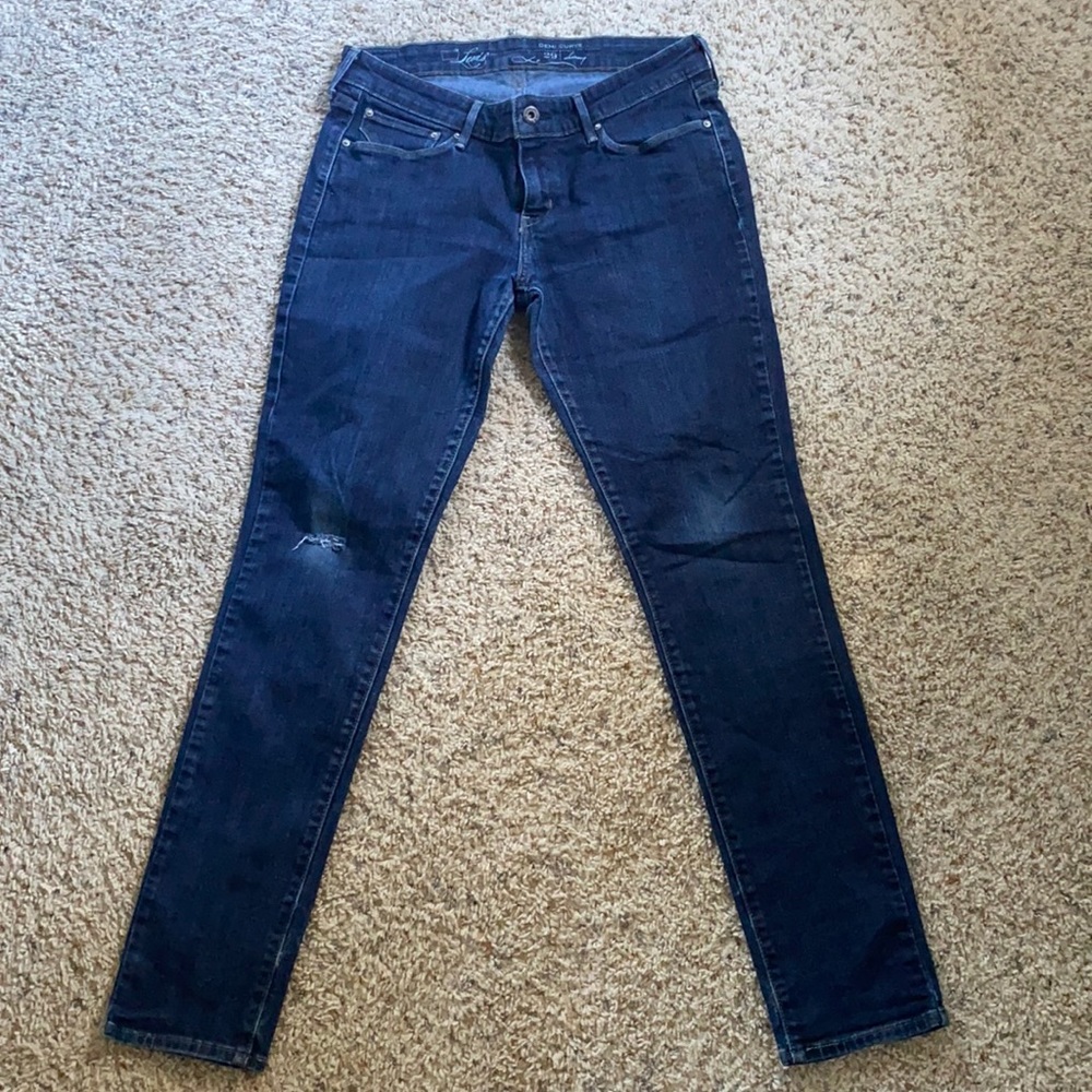 Ripped Knee Skinny Women’s Levi’s